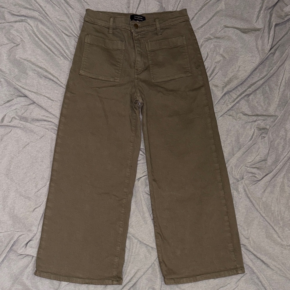 Banana Republic Olive Wide-Leg Flare Jeans - Picture 3 of 5